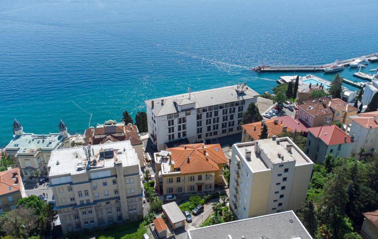 Penthouse At Villa Mascagni Opatija Exterior photo